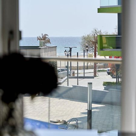 Maya Apartment- Spa N Pools Beach Resort Mamaia Extérieur photo