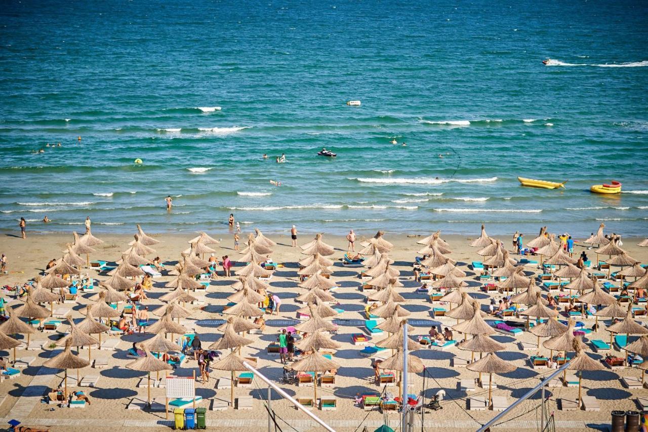Maya Apartment- Spa N Pools Beach Resort Mamaia Extérieur photo