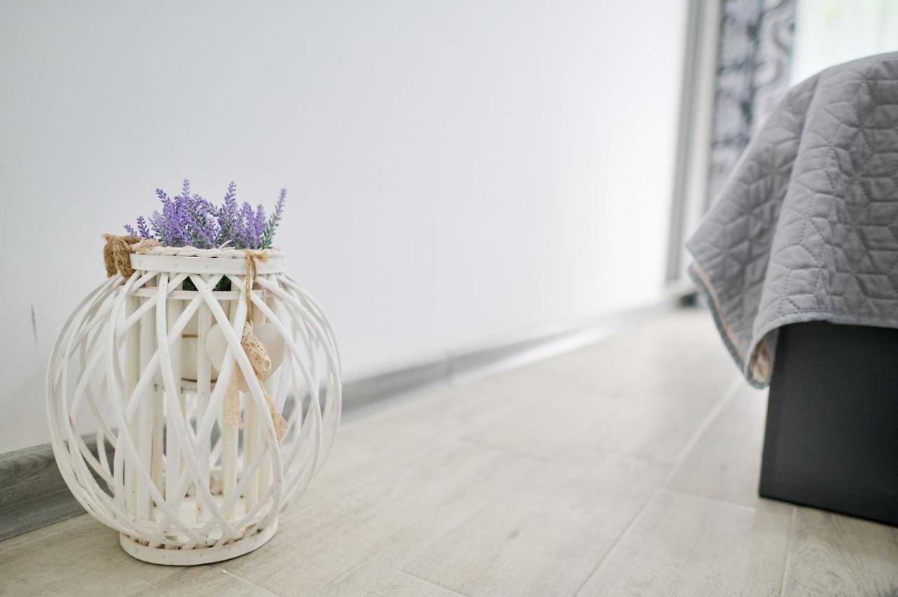 Maya Apartment- Spa N Pools Beach Resort Mamaia Extérieur photo