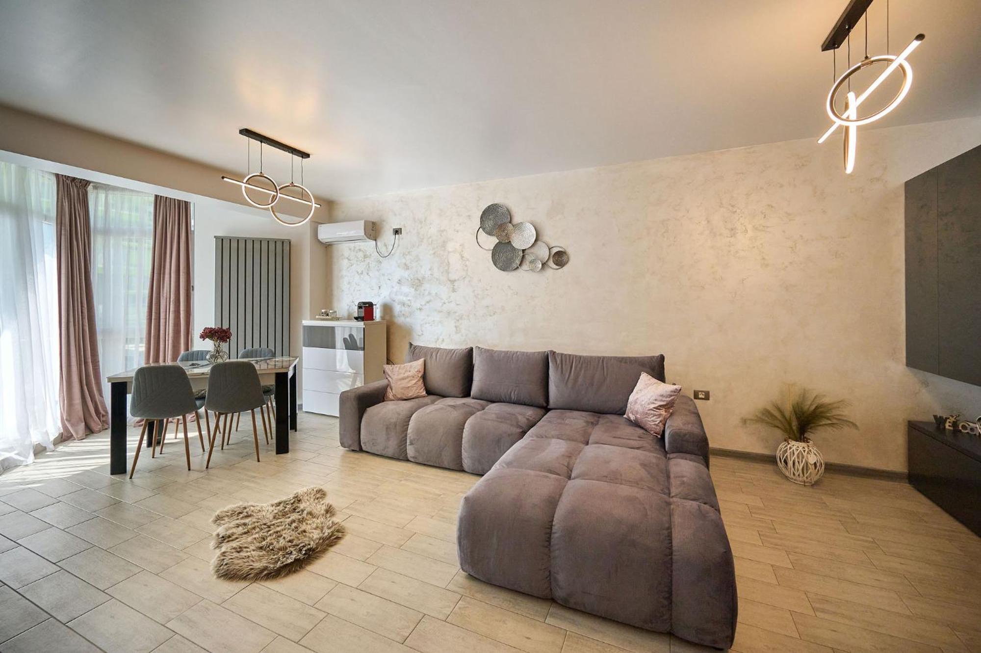Maya Apartment- Spa N Pools Beach Resort Mamaia Extérieur photo